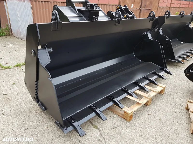 Cat 428 - 2