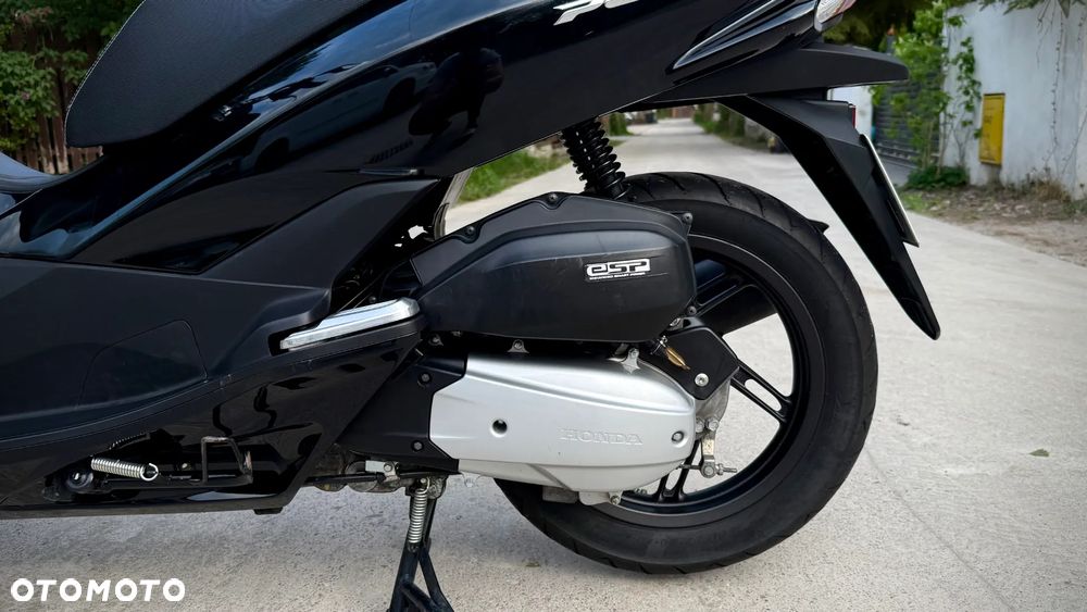 Honda PCX - 12
