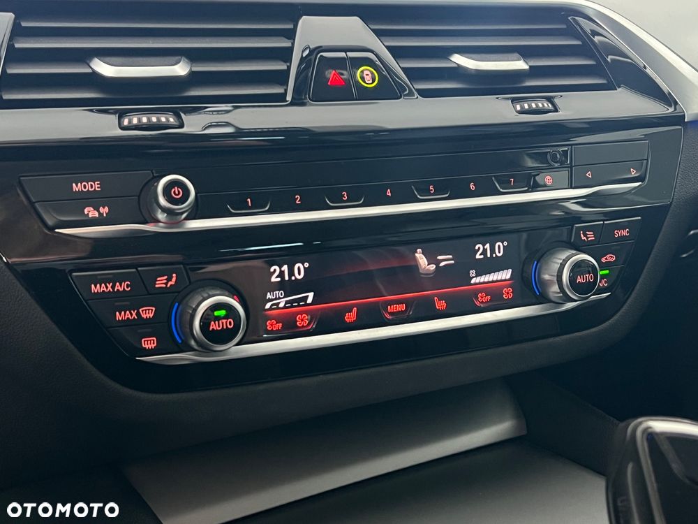 BMW Seria 5 520d xDrive mHEV Luxury Line sport - 32