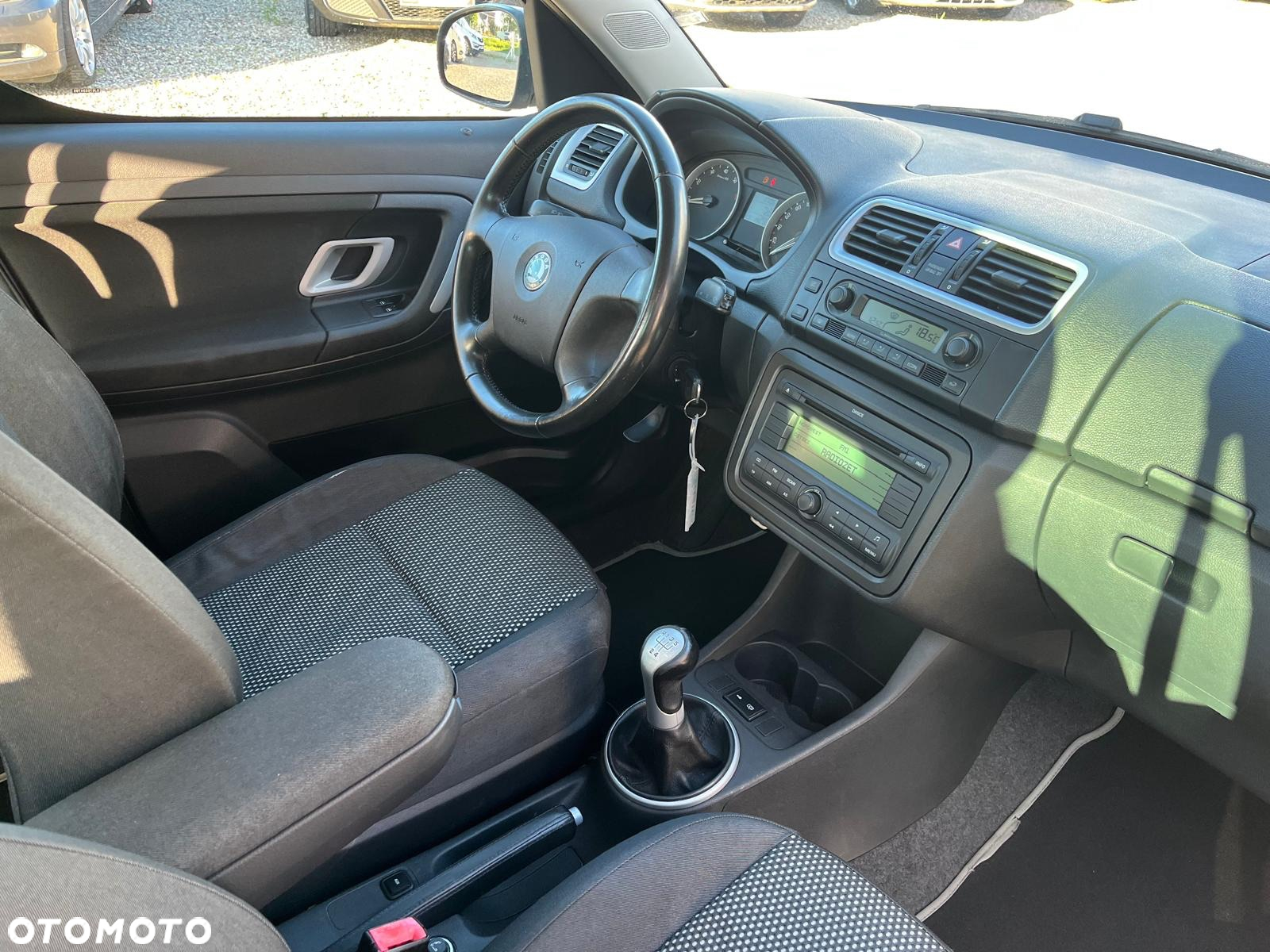 Skoda Roomster 1.6 16V Scout - 8