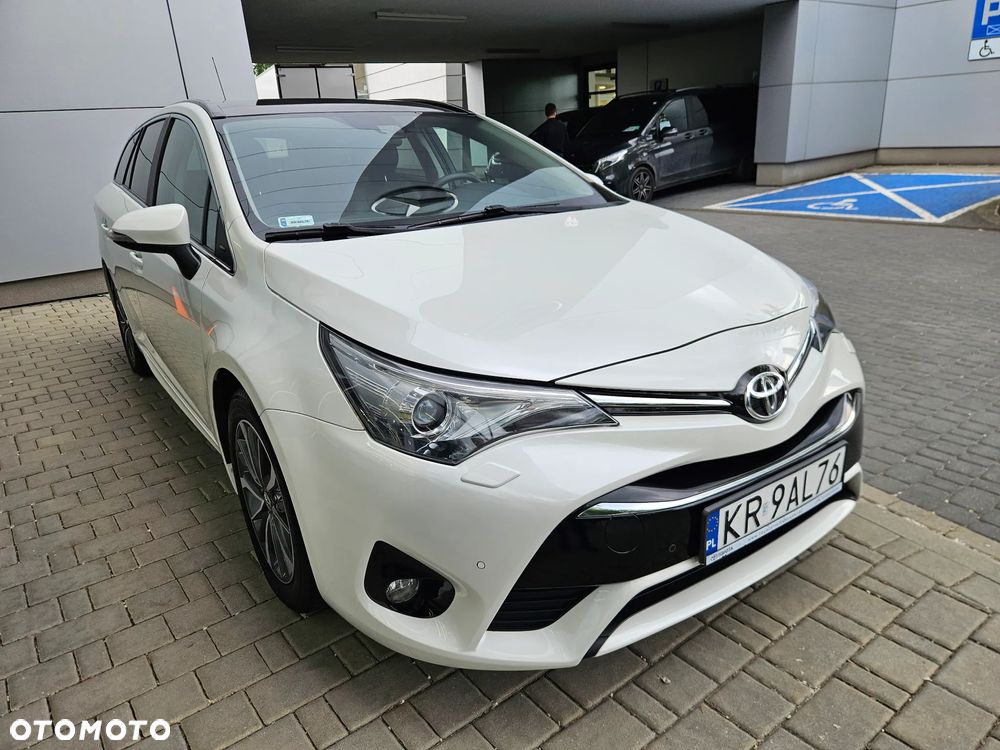 Toyota Avensis 1.8 Prestige MS - 20
