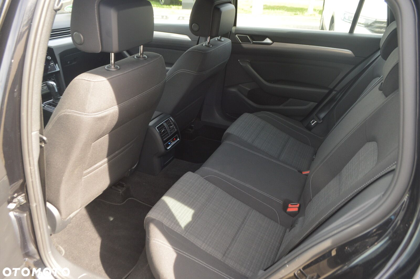 Volkswagen Passat 2.0 TSI Business DSG - 21