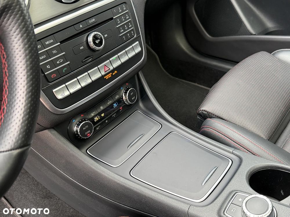 Mercedes-Benz GLA 250 4Matic 7G-DCT AMG Line - 29