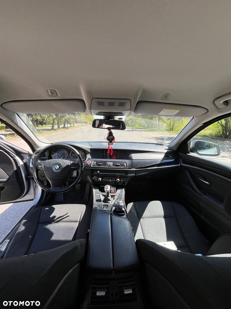 BMW Seria 5 520d - 8