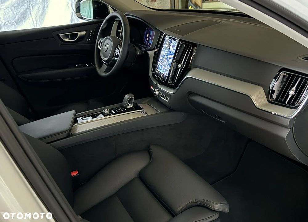 Volvo XC 60 B4 D Geartronic RDesign - 13