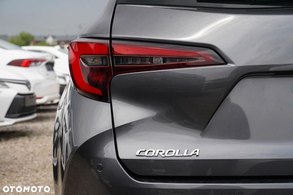 Toyota Corolla 1.8 Hybrid Comfort - 28