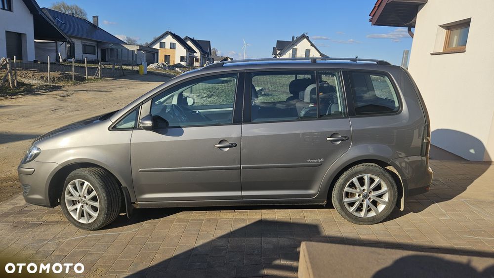 Volkswagen Touran - 6