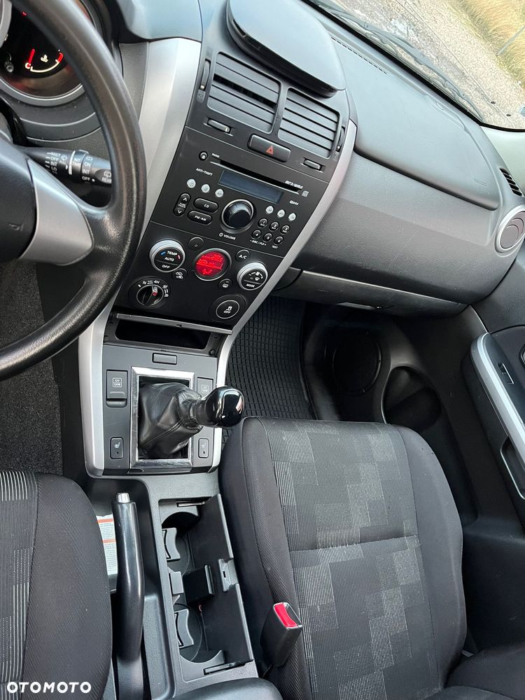 Suzuki Grand Vitara 1.9 DDiS - 12