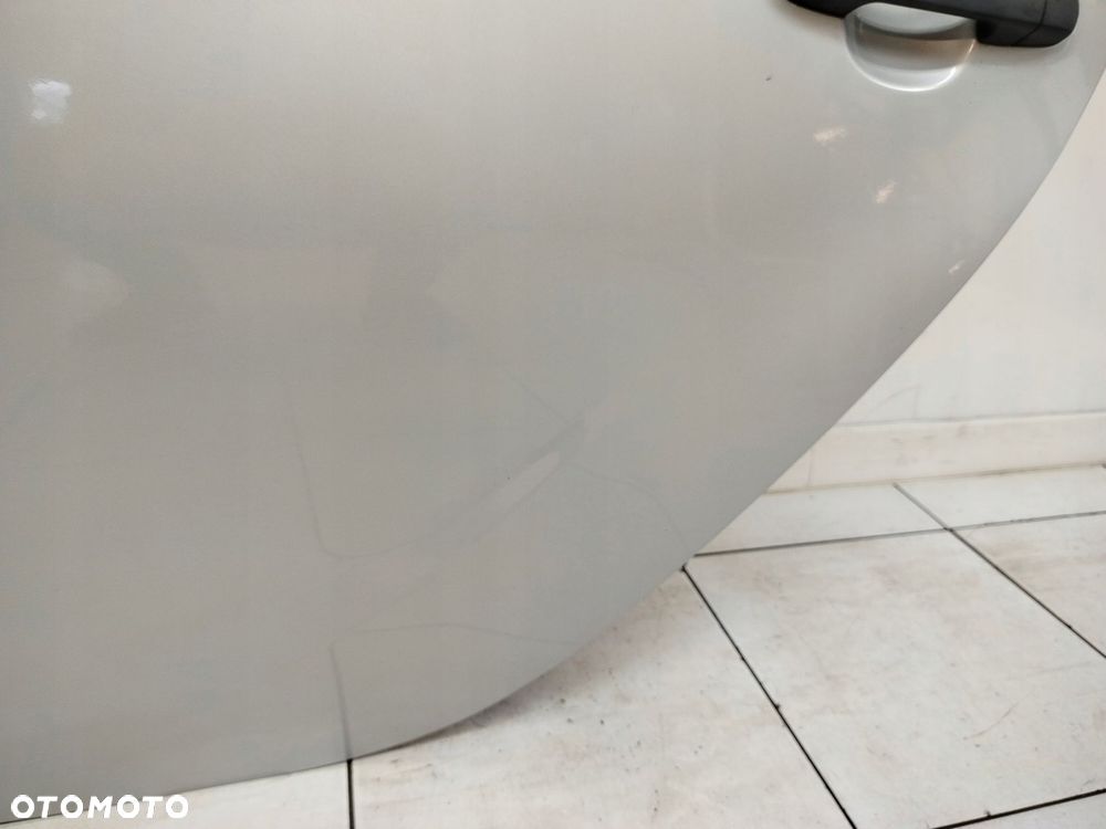 hyundai i20 i 08r- drzwi lewe tylne lewy tył rys - 5