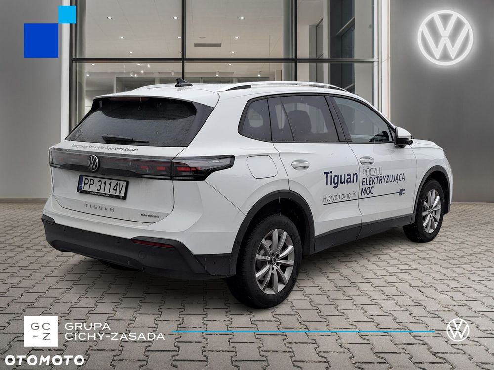 Volkswagen Tiguan - 5