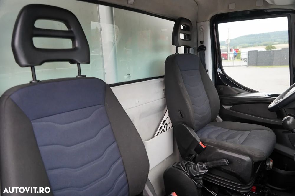 Iveco DAILY 35-150 / FRIGIDER / CAMION TRANSPORT XARIOS 350 / DHOLLANDIA LIFT - 750 KG / MANUAL / TWIN / EURO 6 - 33