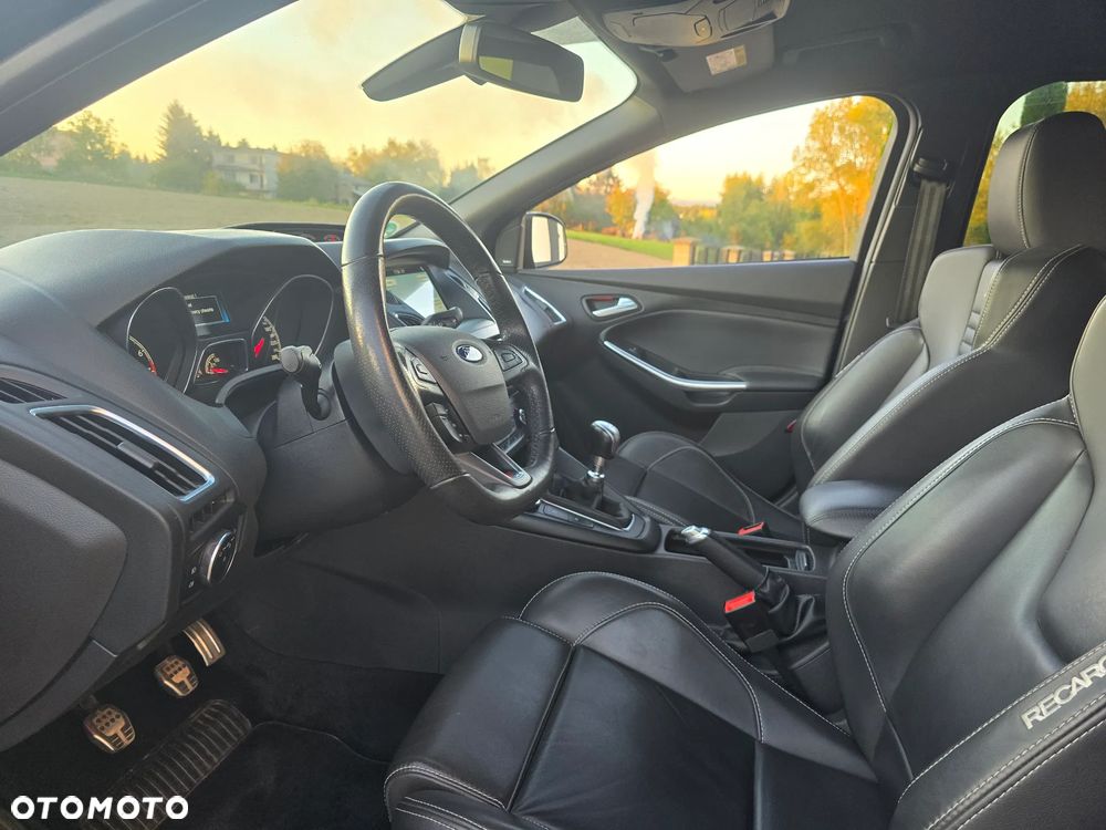 Ford Focus - 18