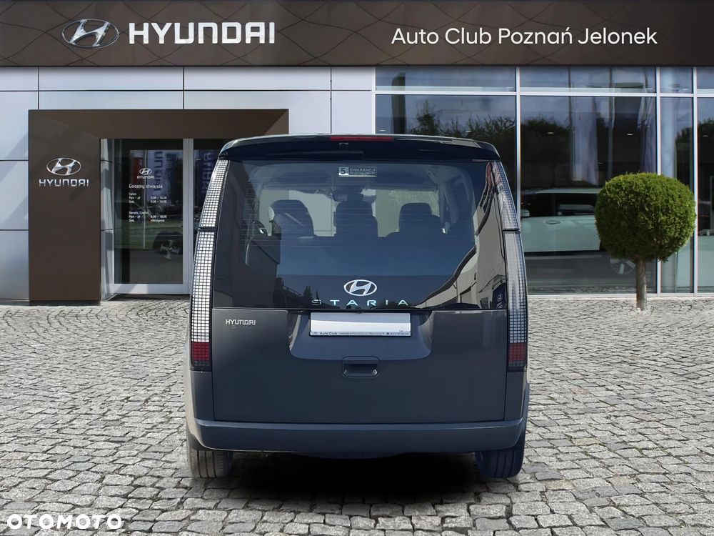 Hyundai Staria 1.6 T-GDI HEV Smart VIP - 4