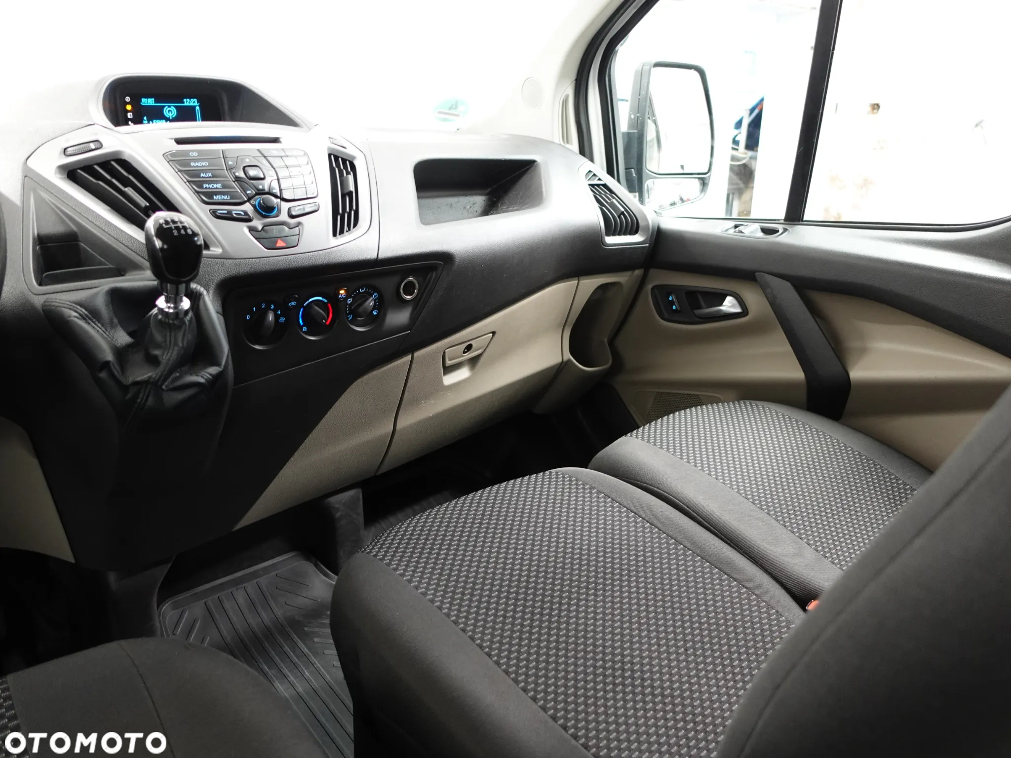 Ford Transit Custom - 34