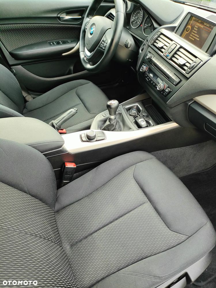 BMW Seria 1 118d xDrive - 14
