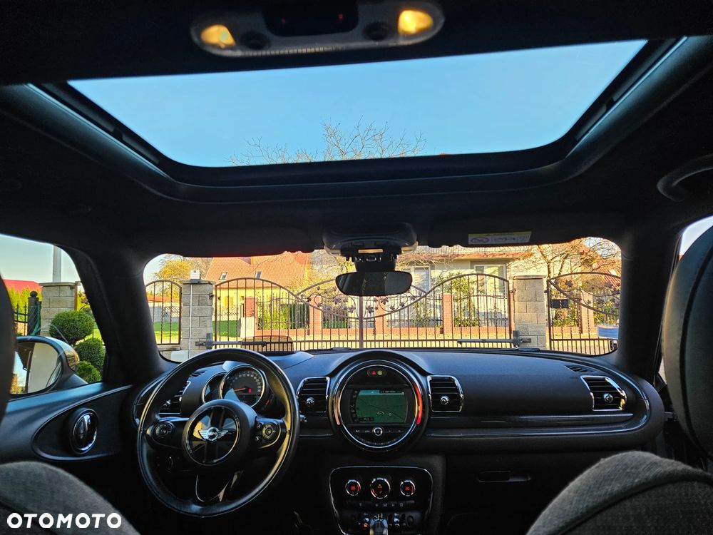 MINI Clubman One Blackyard - 35