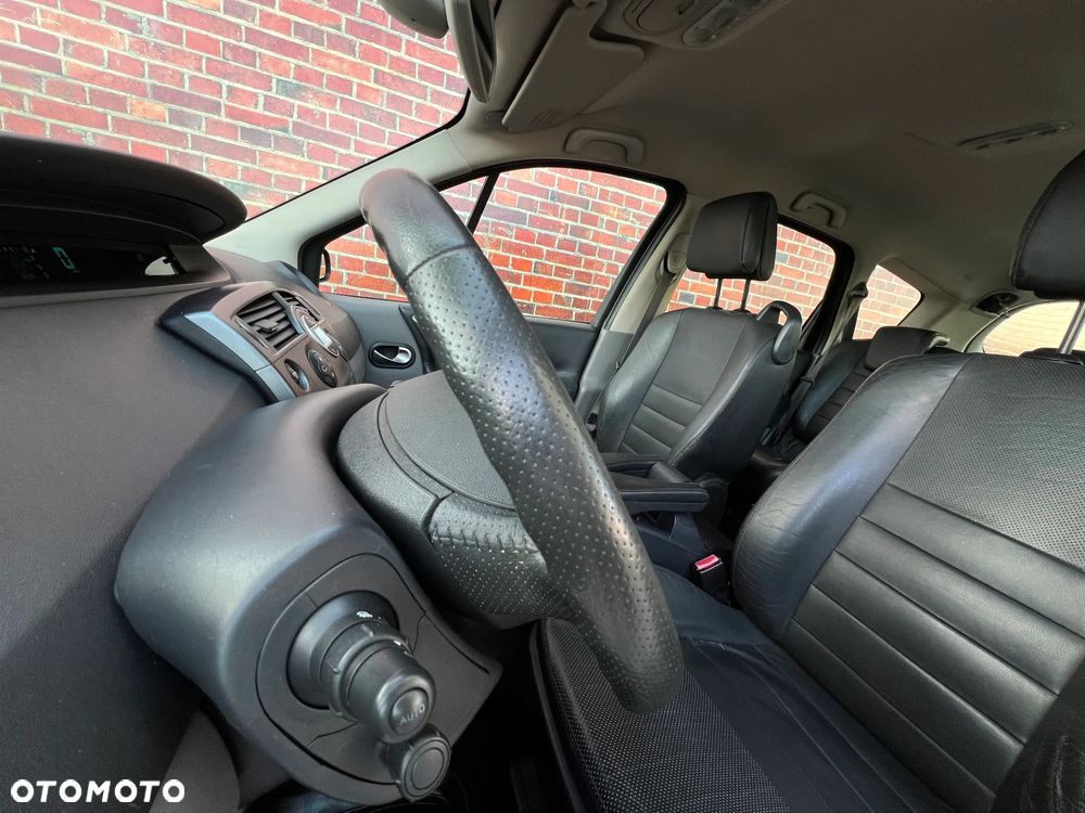 Renault Scenic - 10