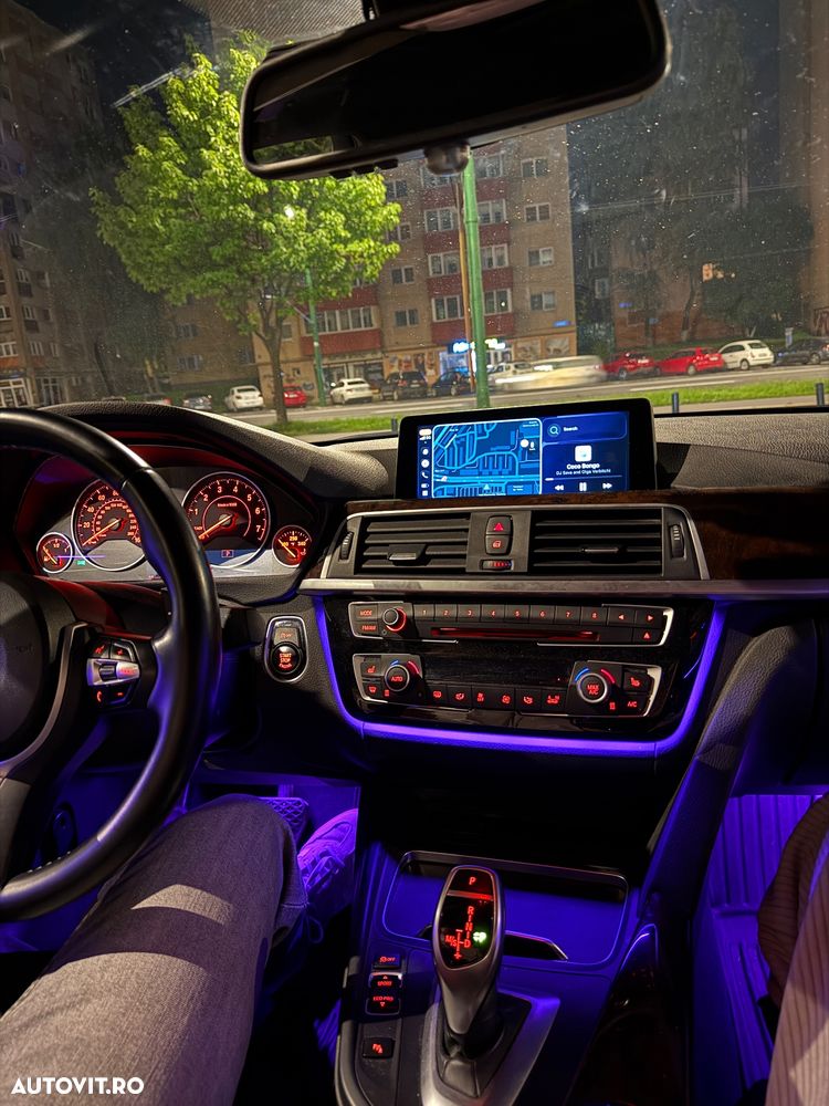 BMW Seria 3 330i xDrive Aut. Sport Line - 10