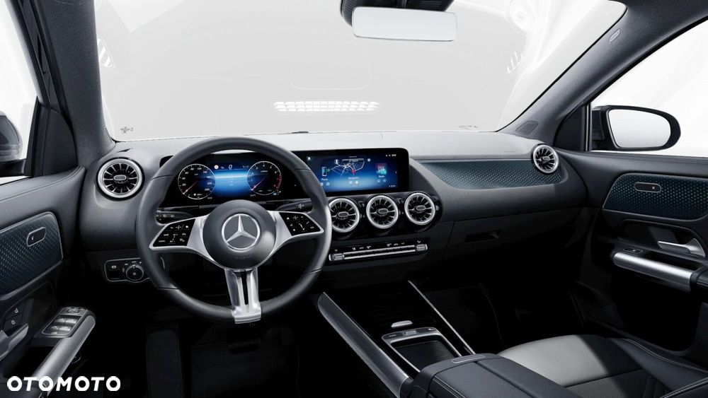 Mercedes-Benz GLA - 15