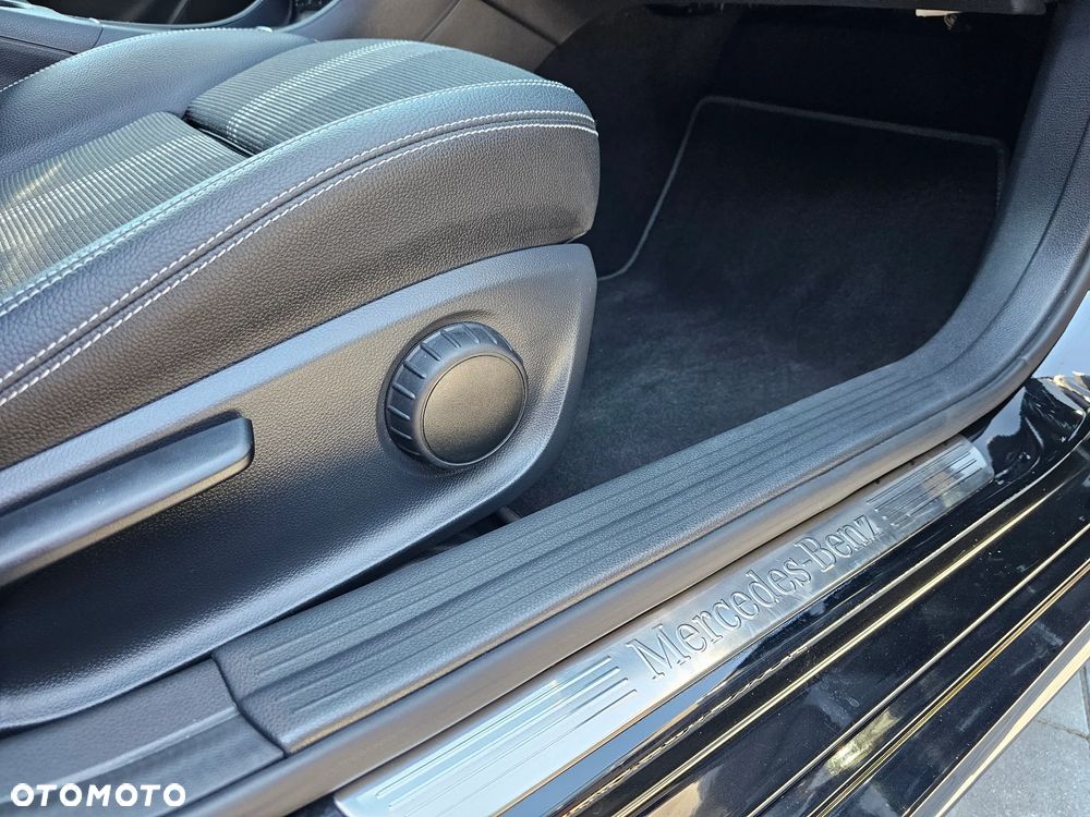 Mercedes-Benz Klasa A 180 7G-DCT Peak Edition - 16