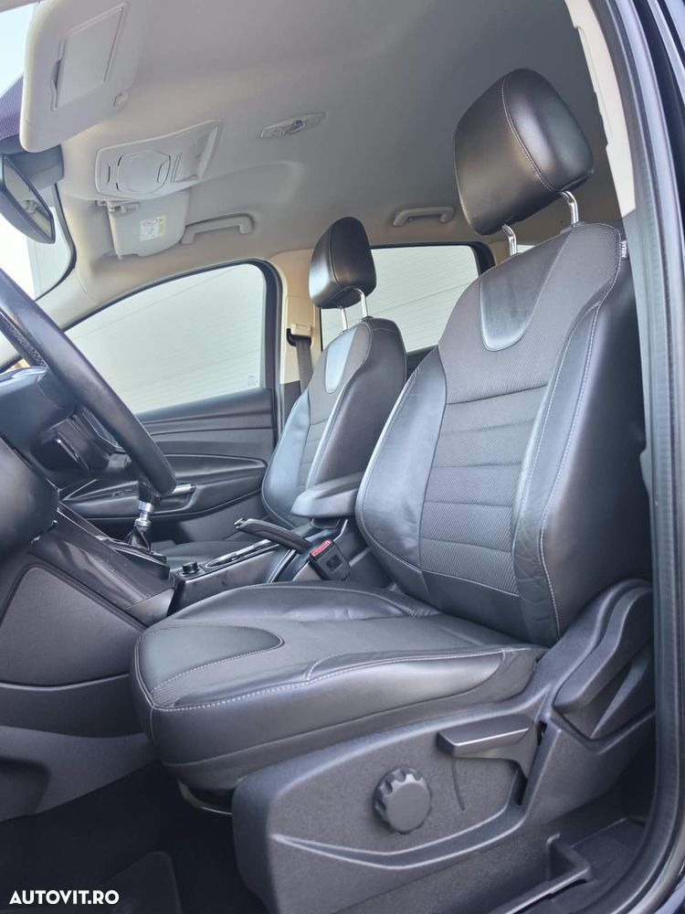 Ford Kuga 2.0 TDCi 2x4 Titanium - 11