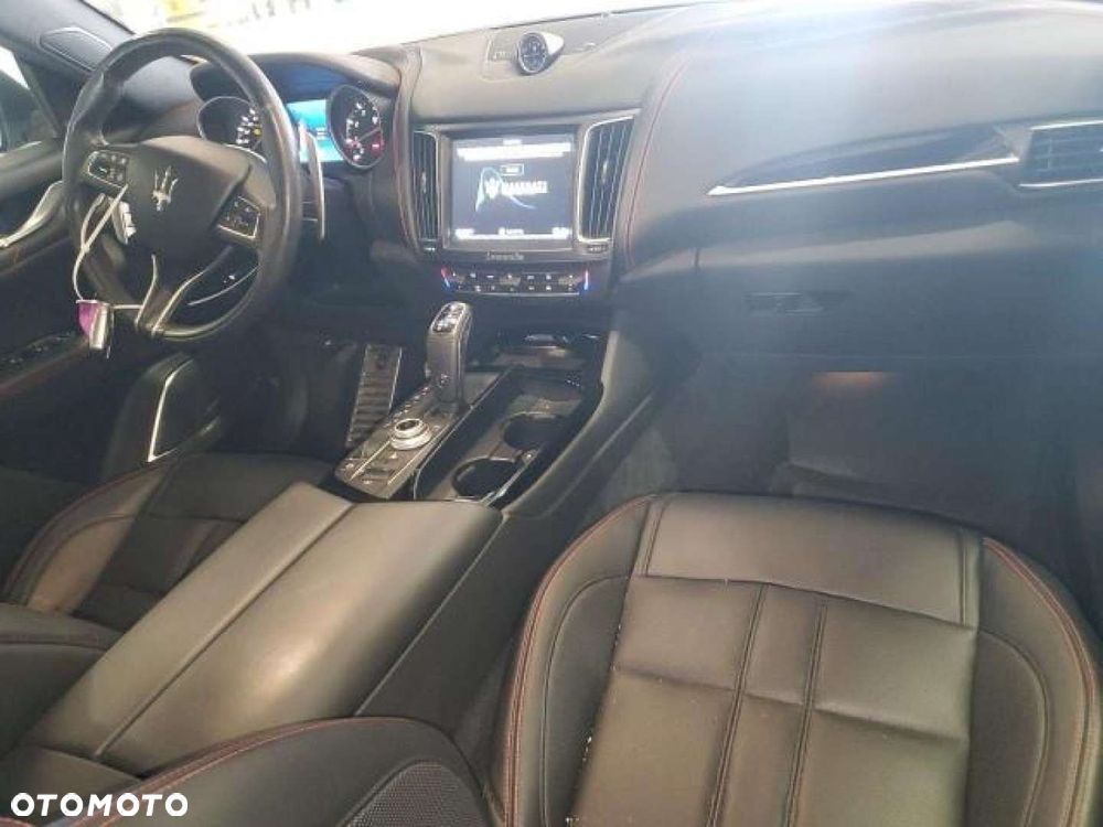 Maserati Levante - 8