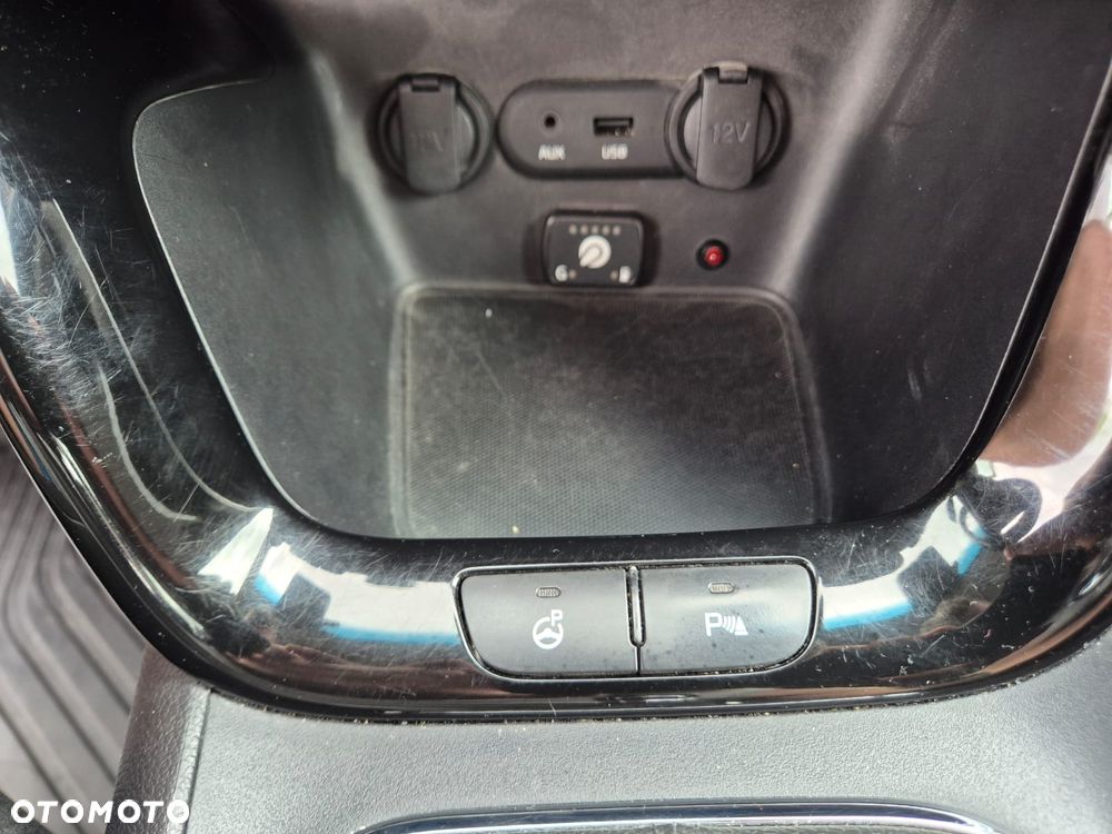 Kia Ceed - 24