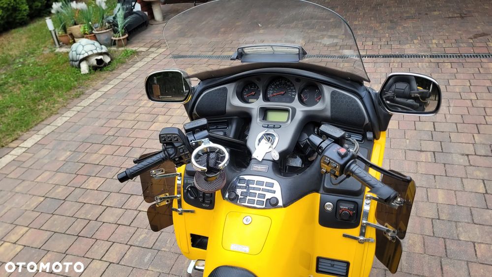 Honda GL - 22