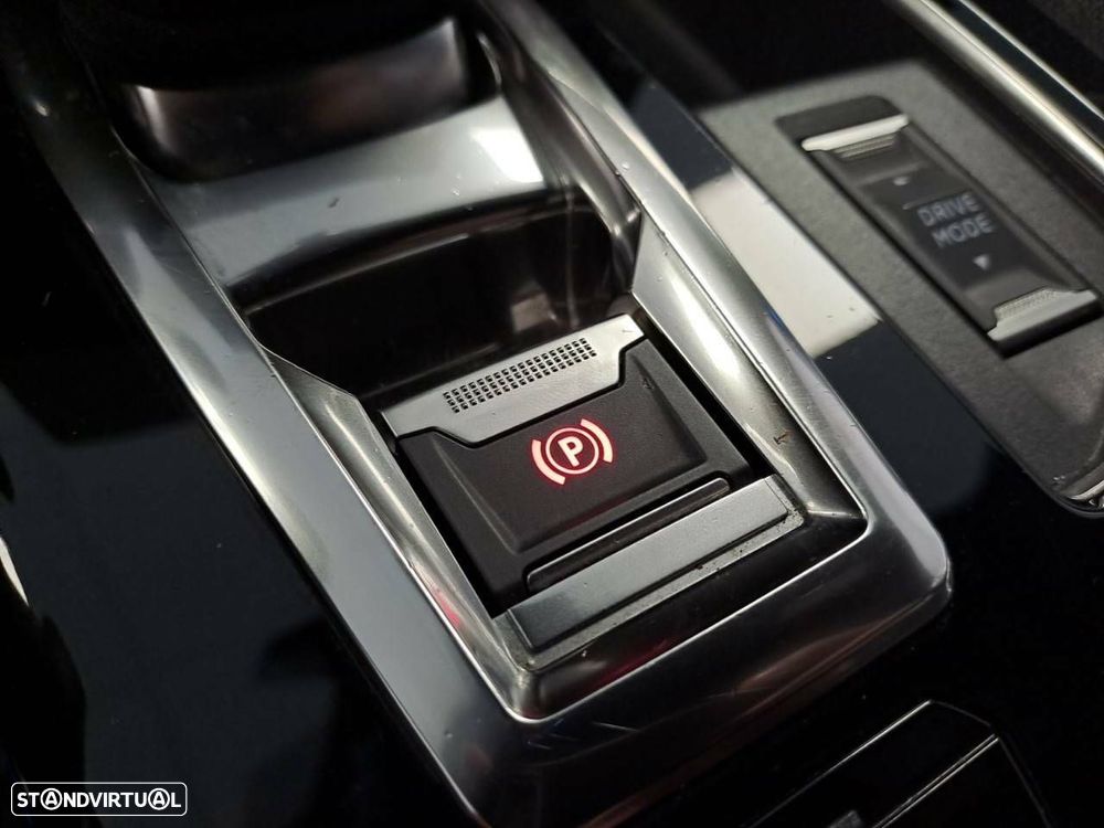 Peugeot 3008 1.6 Hybrid4 GT Pack e-EAT8 - 22