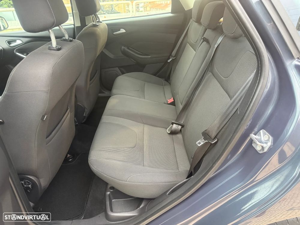 Ford Focus SW 1.6 TDCi Titanium - 11