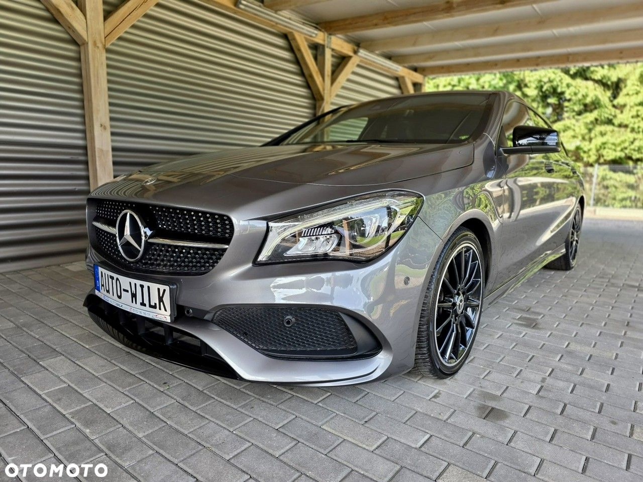Mercedes-Benz CLA 200 AMG Line - 4