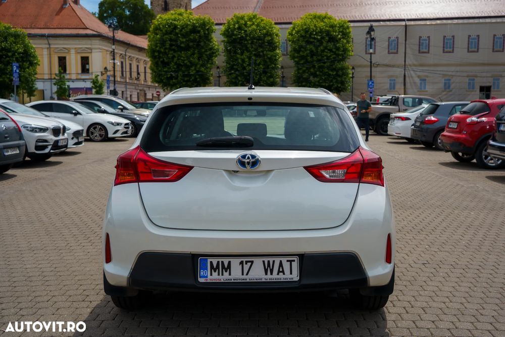 Toyota Auris - 4