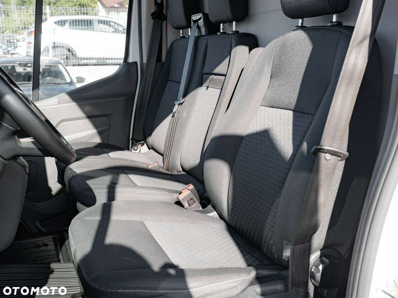 Ford Transit - 12