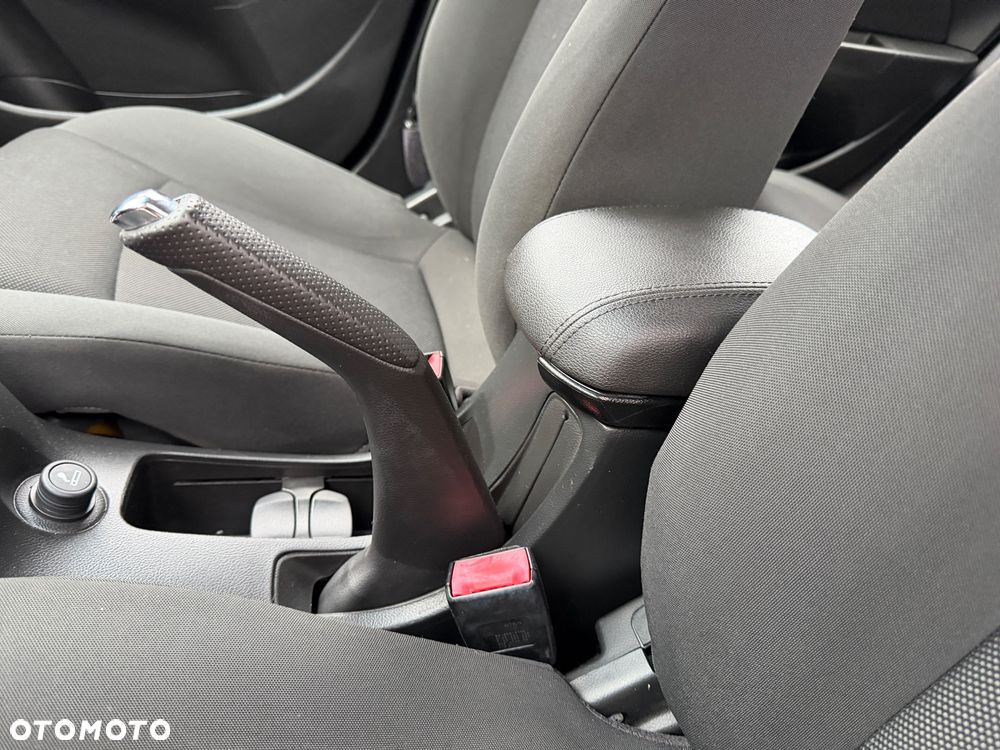 Chevrolet Cruze - 22