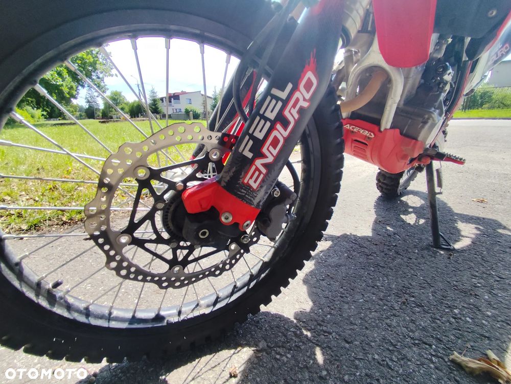 Honda CRF - 12