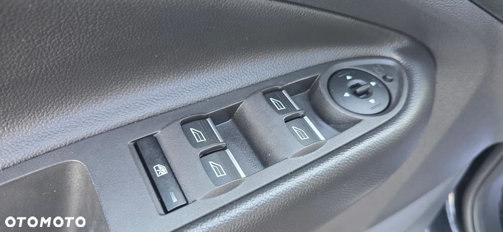 Ford Kuga 2.0 TDCi 4x2 Titanium - 19
