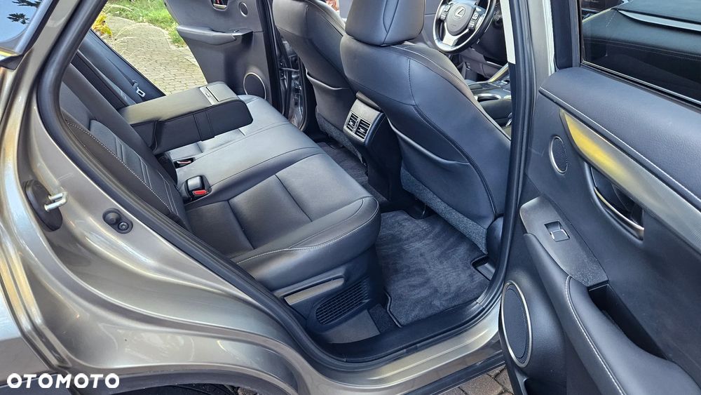 Lexus NX 300h Prestige AWD - 29