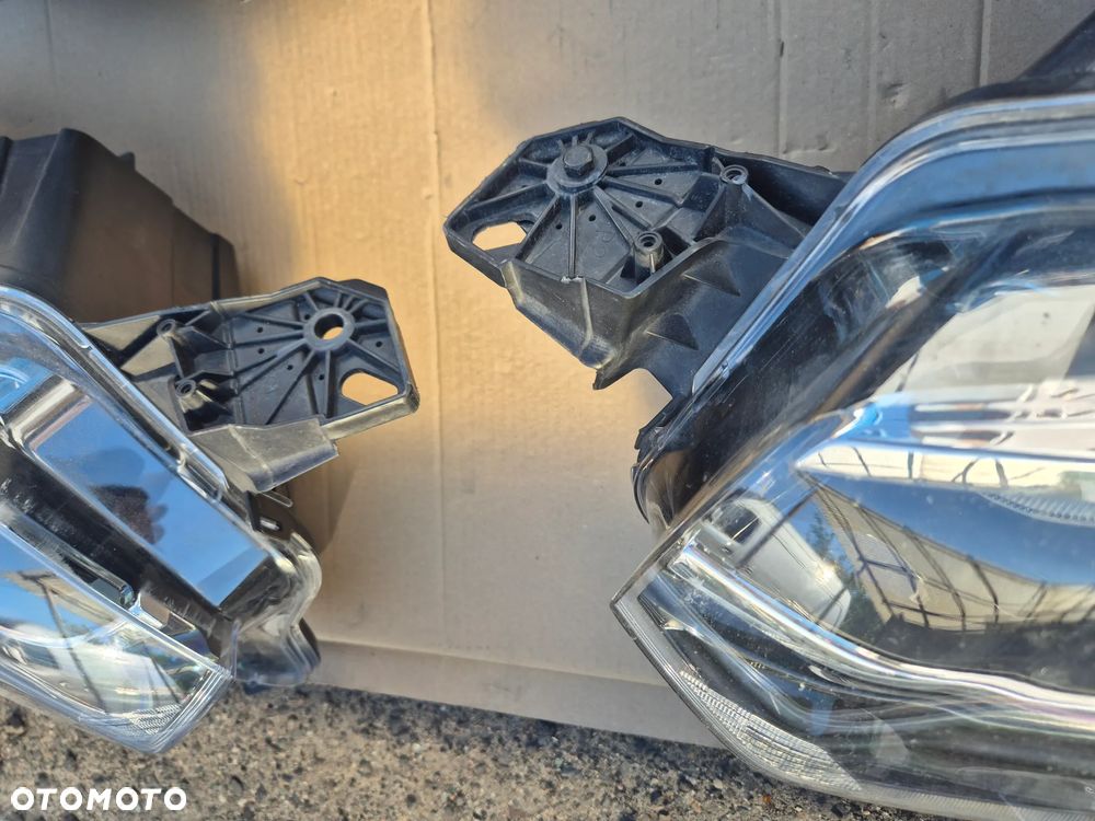 Citroen Berlingo 3 lampa prawa i lewa.Komplet.Valeo. 2018- - 8
