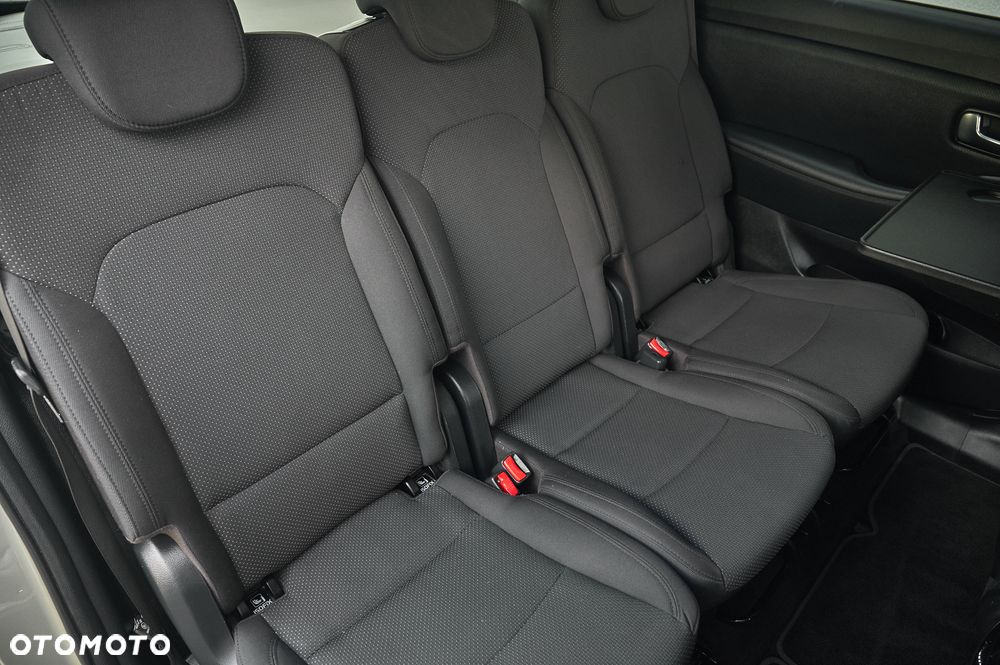 Kia Carens 1.6 GDI Attract - 27