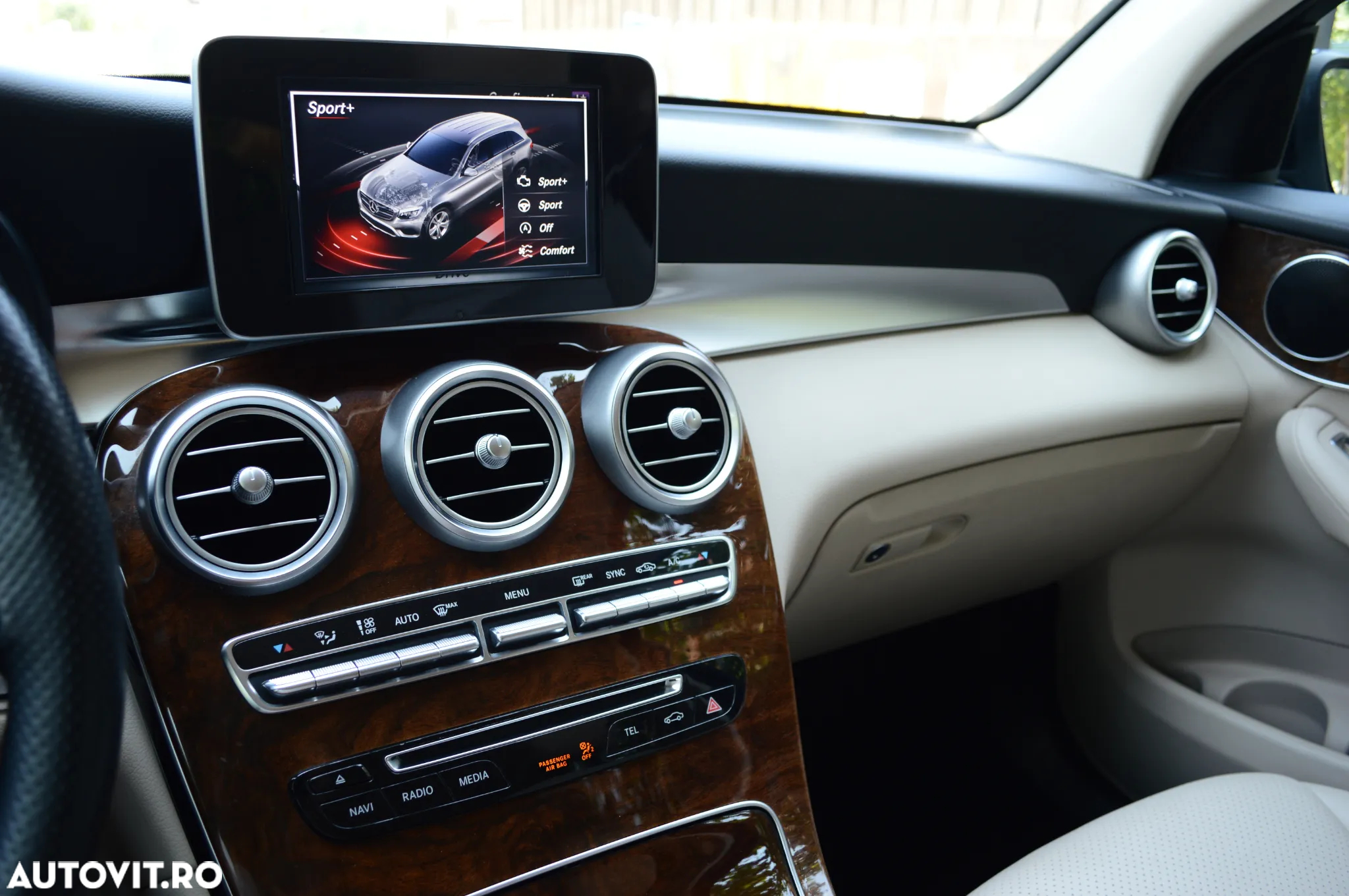 Mercedes-Benz GLC 250 d 4Matic 9G-TRONIC Exclusive - 22