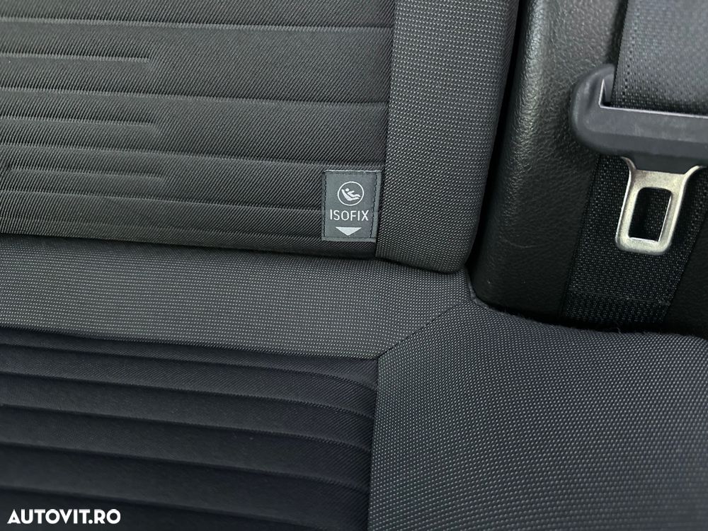 Toyota Auris 1.8 L VVT-i Hybrid Sol - 27