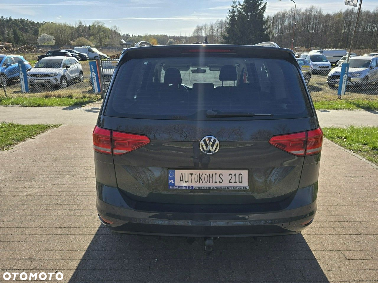 Volkswagen Touran - 8