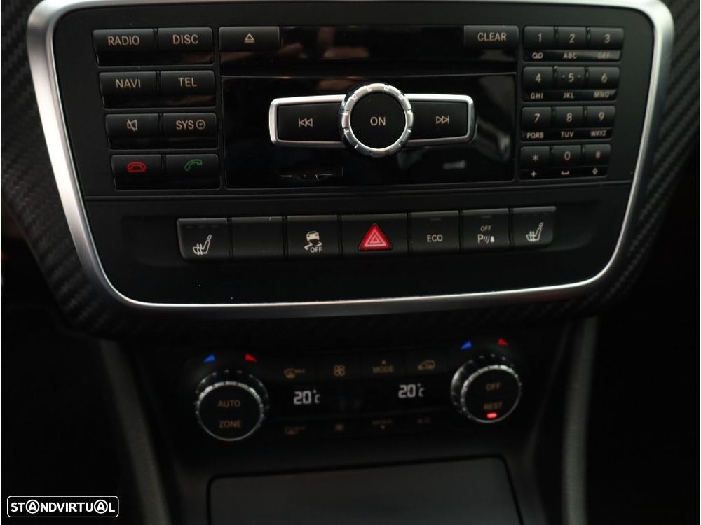 Mercedes-Benz A 45 AMG 4-Matic - 16