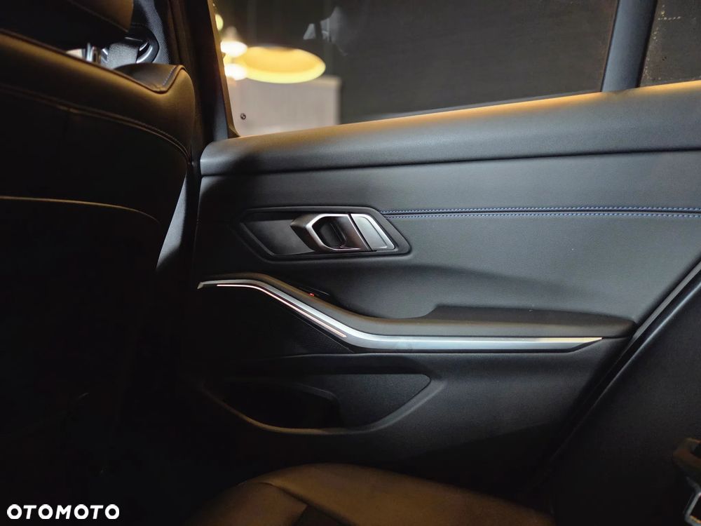 BMW Seria 3 - 20