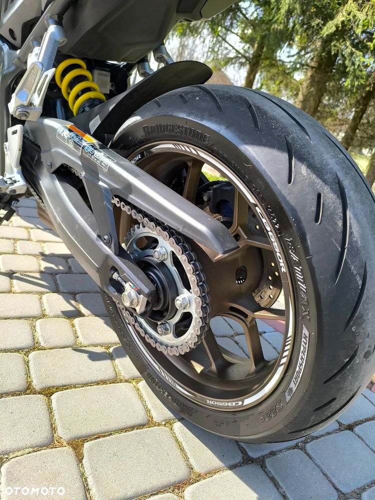 Honda CB - 21