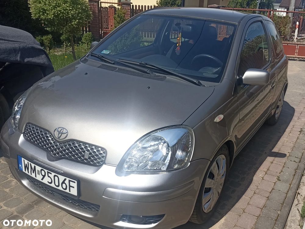 Toyota Yaris 1.3 VVT-i Cool - 1