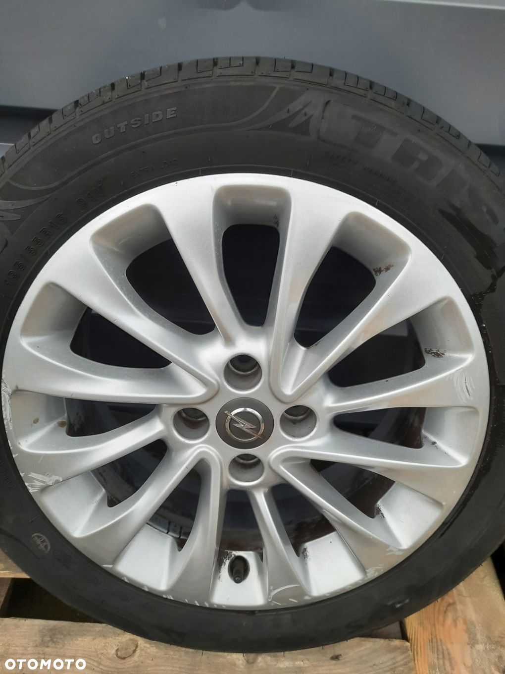 FELGI ALUMINIOWE Z OPONAMI OPEL CORSA E 16 CALOWE - 4