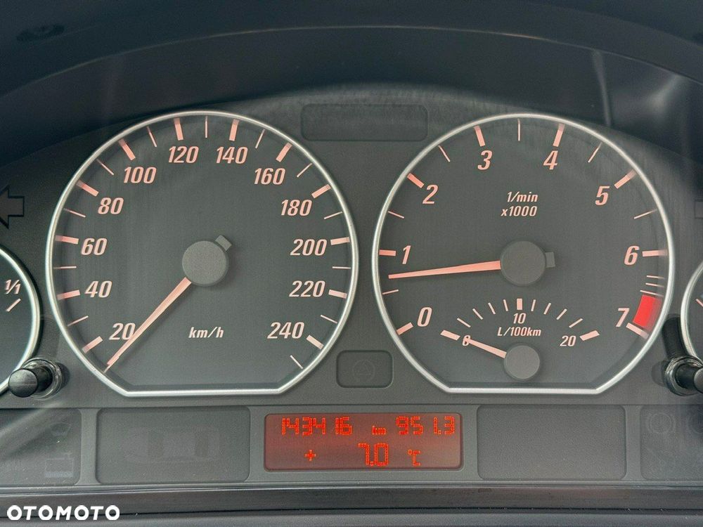 BMW Seria 3 330 Ci Edition Sport - 26