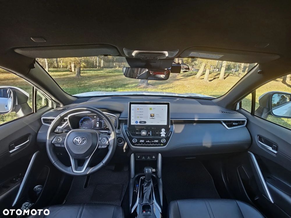 Toyota Corolla Cross 2.0 Hybrid Premiere Edition AWD - 17