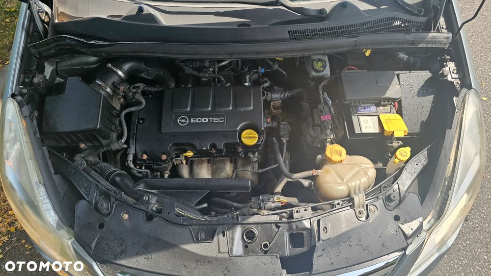 Opel Corsa 1.4 16V 150 Jahre - 9